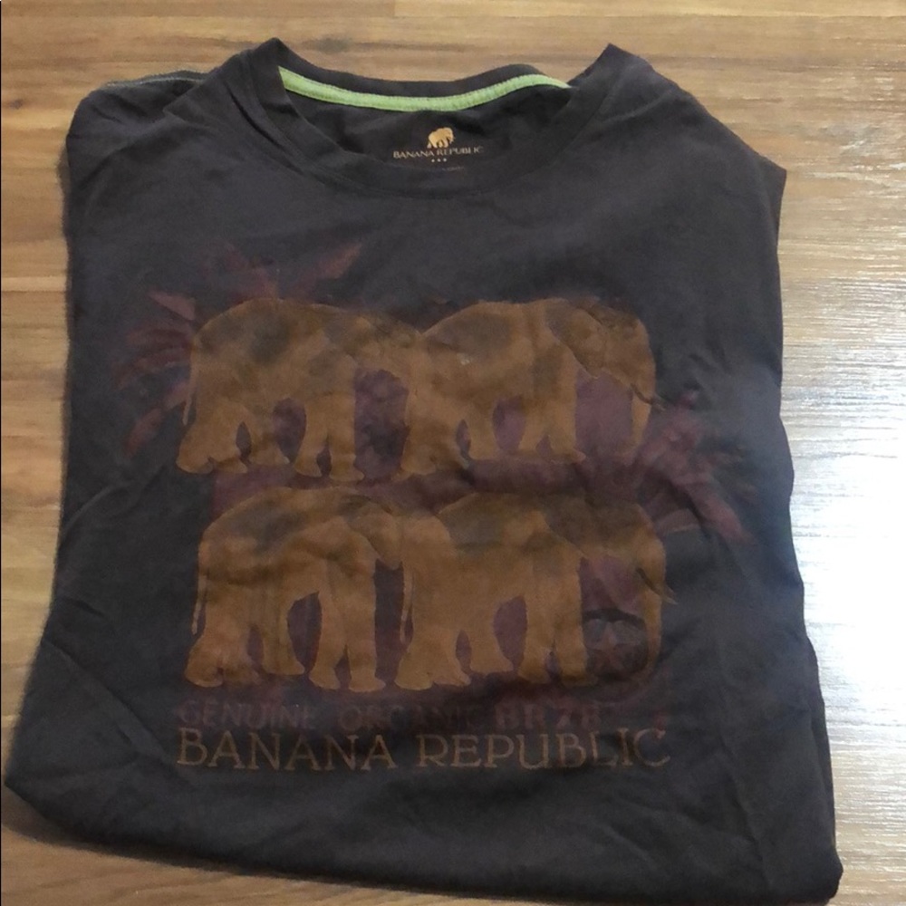 Banana republic T-shirt